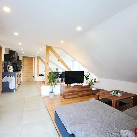 Ruhige Ferienwohnung Naehe Des Zentrums Marktoberdorf Esterno foto