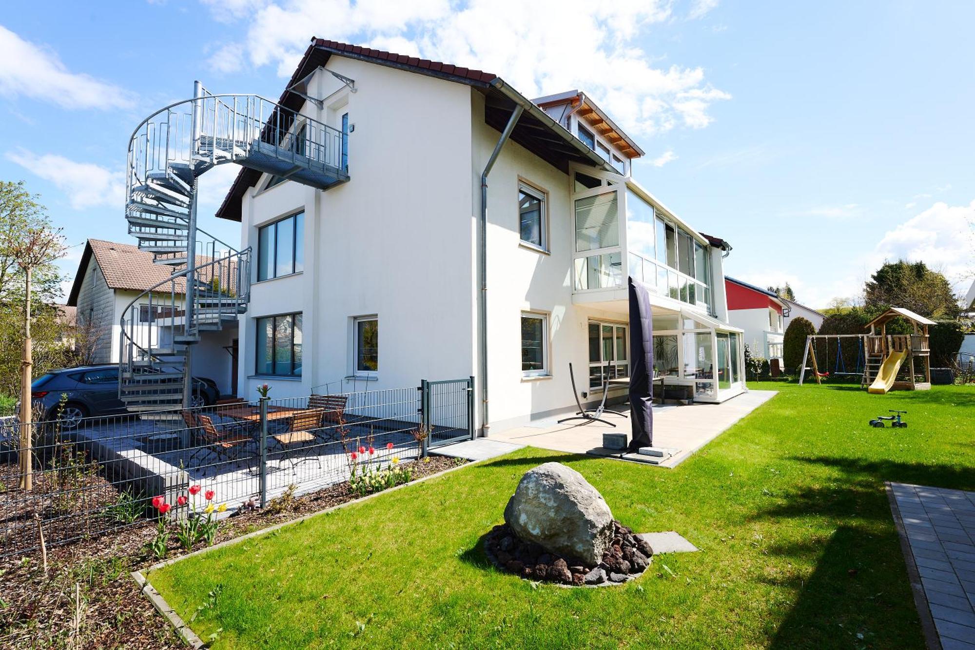 Ruhige Ferienwohnung Naehe Des Zentrums Marktoberdorf Esterno foto